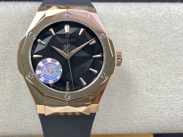 ウブロ　レプリカ（APSファクトリー） クラシック・フュージョン　オーリンスキー ローズゴールド　ブラック　ラバーベルト　スーパーコピー最高峰