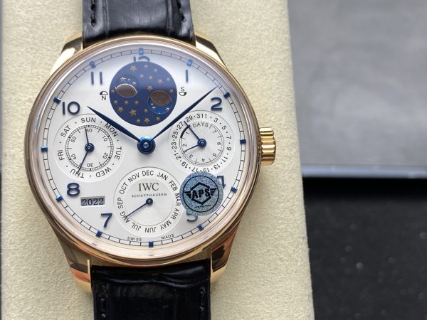 IWC　レプリカ（APSファクトリー）ポルトギーゼ・パーペチュアル・カレンダーIW503701　ホワイト　ゴールド　スーパーコピー最高峰